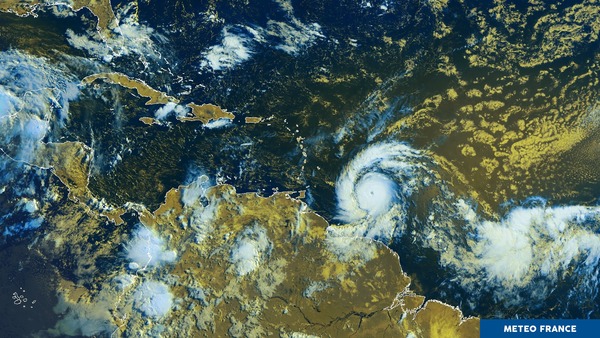 L'ouragan BERYL approche des Antilles
