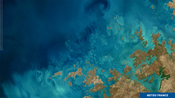 Marée montante entre les îles du Kimberley
